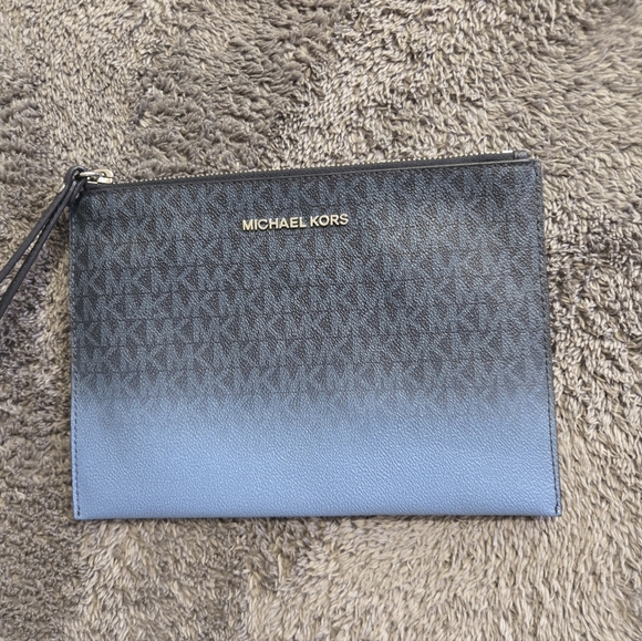 Michael Michael Kors Jetset travel extra large zip, clutch NEW WITHOUT TAGS - Picture 3 of 9